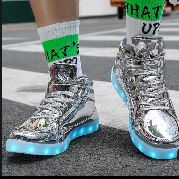 IGxx Men\'s LED Light Up High Top Sneakers - Chrome Silver & Futuristic Style 9